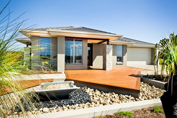 Front view of modern and luxury house exterior — Stock Photo, Image