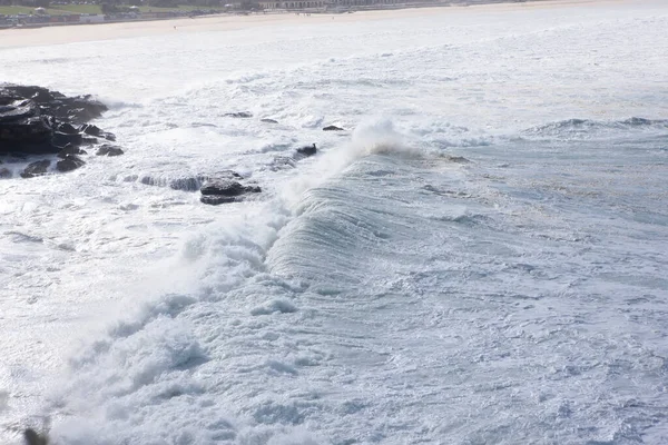 Des Vagues Tempête Écrasent Sur Les Rochers Bondi Australie Mer — Photo