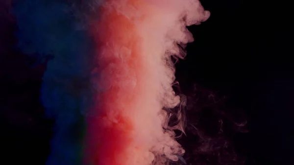 Fumo colorato su sfondo scuro — Foto Stock