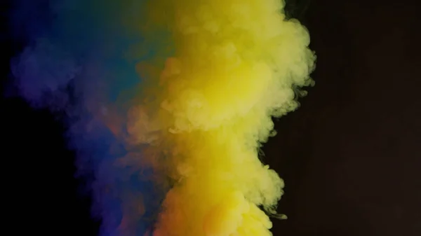 Kolorowy dym na ciemnym tle — Zdjęcie stockowe