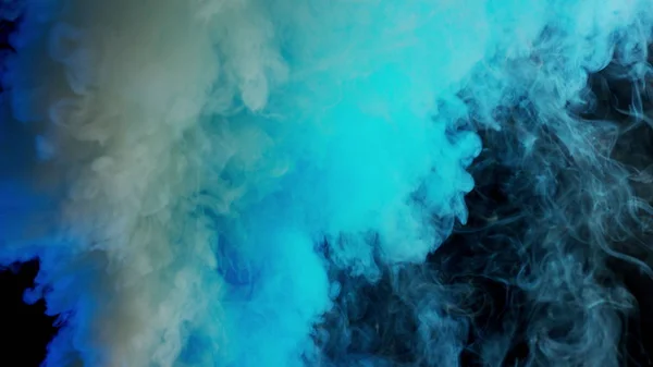 Барвистий дим на темному фоні — стокове фото