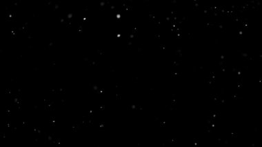 İzole edilmiş Siyah Arkaplana Beyaz Kar Düşüyor