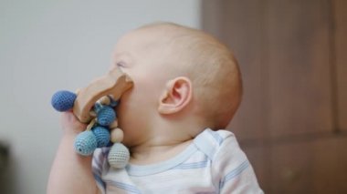 Şirin Bebek evde oynamak