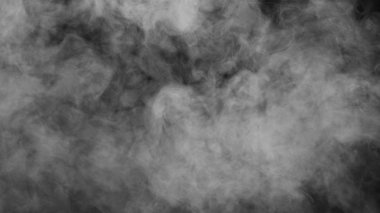 Siyah arkaplanda beyaz duman