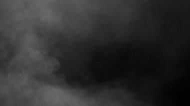 Siyah arkaplanda beyaz duman