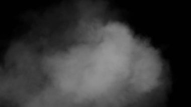 Siyah arkaplanda beyaz duman