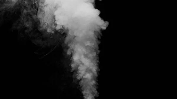 Белый дым на черном фоне — стоковое фото
