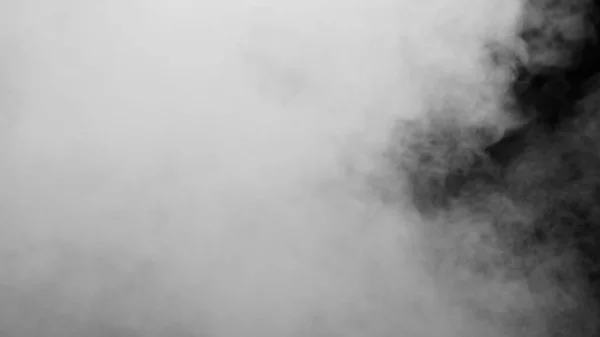 Humo blanco sobre fondo negro — Foto de Stock