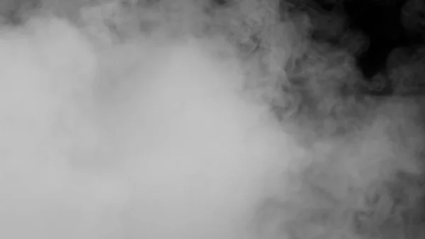 Humo blanco sobre fondo negro — Foto de Stock