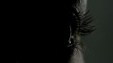 Yakın çekim güzel mavi göz