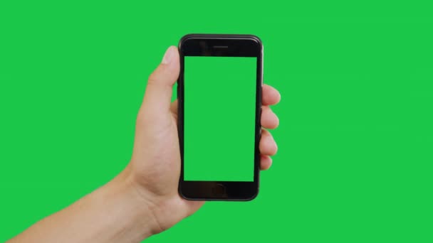 Нажмите на зеленый экран смартфона — стоковое видео
