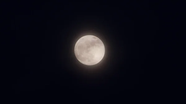 Fullmåne på natten — Stockfoto