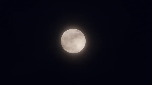 Vollmond in der Nacht — Stockfoto