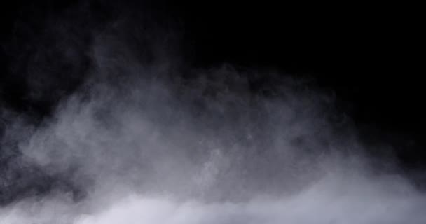 Niebla realista de nubes de humo de hielo seco — Vídeos de Stock