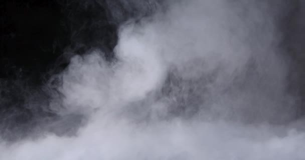 Nuvens de fumo de gelo seco realistas nevoeiro — Vídeo de Stock