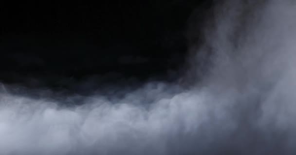 Niebla realista de nubes de humo de hielo seco — Vídeos de Stock