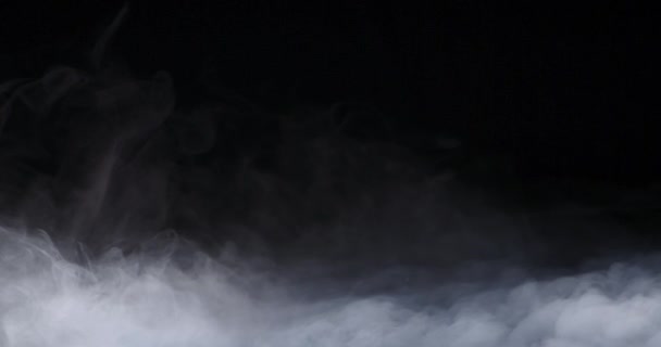 Niebla realista de nubes de humo de hielo seco — Vídeos de Stock