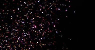 Siyah arka plan üzerine izole konfeti