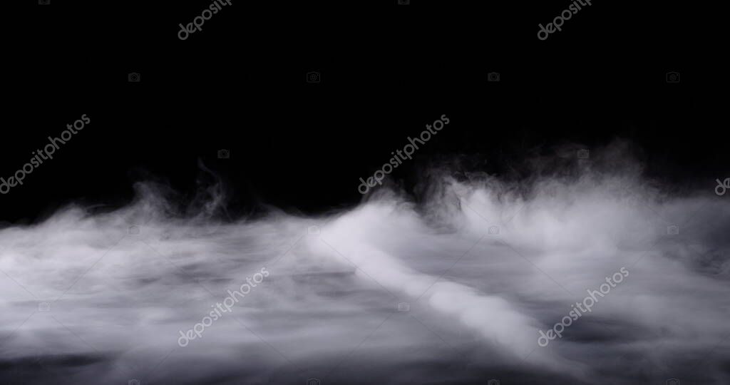 Nuvole di fumo di ghiaccio secco realistico nebbia - Foto Stock: Foto,  Immagini © mputsylo 313729476