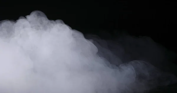 现实的干冰烟云雾 — 图库照片