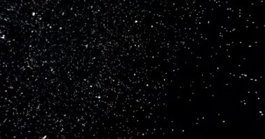 Yavaş Çekimde Düşen Kar Taneleri