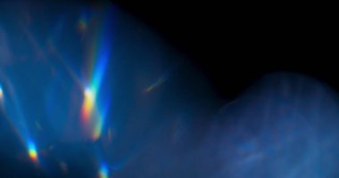 Mavi Işık Prism Gökkuşağı Işığı Siyah Arkaplan 'a Çakar