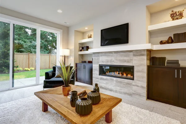 Hermoso Salón Moderno Interior Con Pared Piedra Chimenea Casa Lujo — Foto de Stock