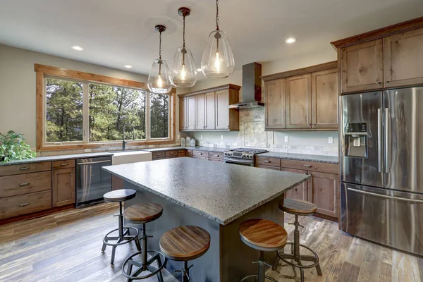 Luxurious Open Plan Kitchen Design Large Center Island Granite Counter — Stock Photo, Image