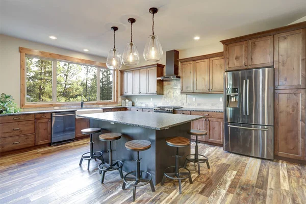 Luxurious Open Plan Kitchen Design Large Center Island Granite Counter — Stock Photo, Image