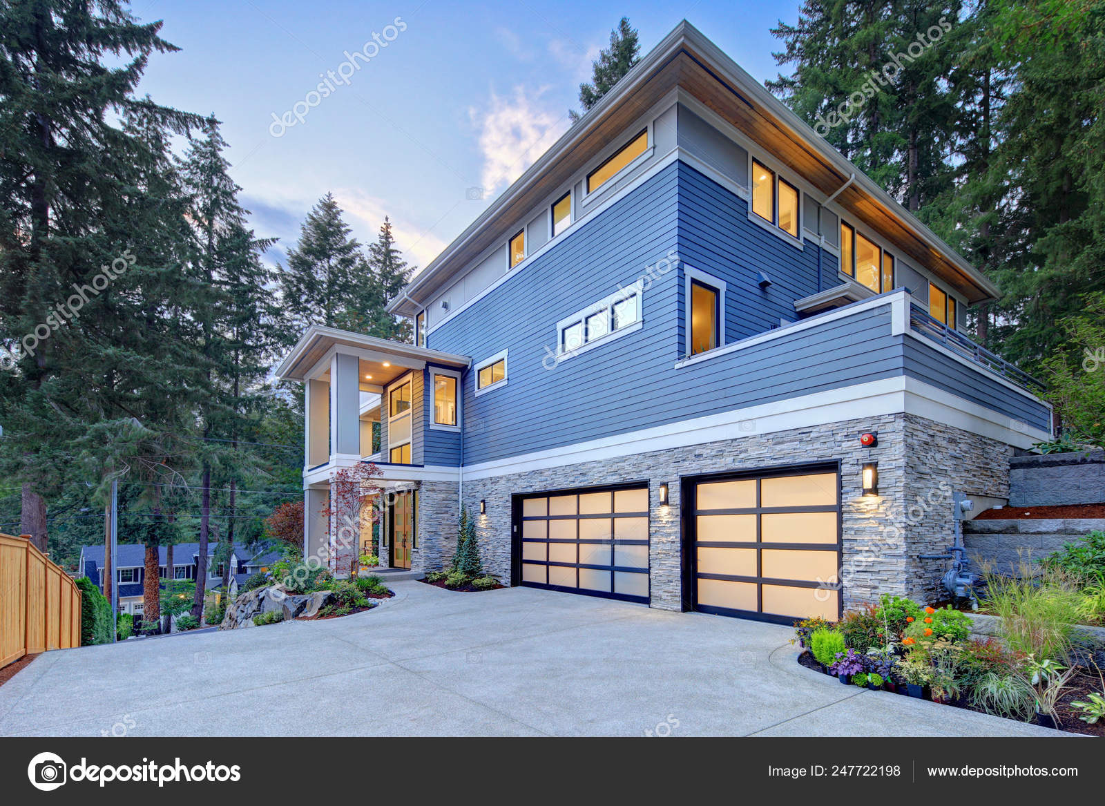 Semi Circle Driveway Landscape Ideas Modern House Exterior Lwith