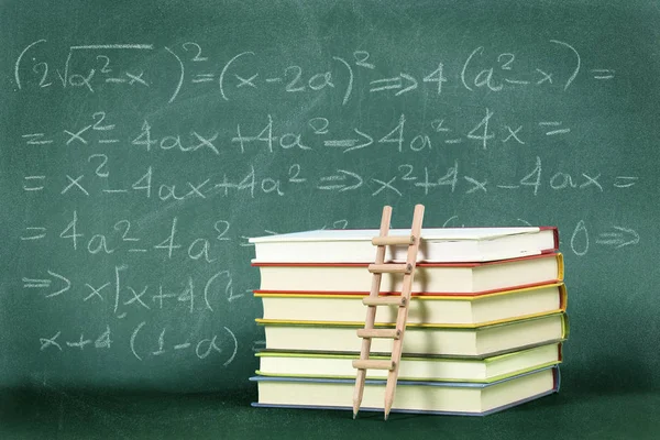 Pencil Ladder Stack Books Green Chalkboard Equation — Stock Photo, Image