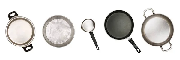 用过的锅和平底锅在白色隔离 顶视图 — 图库照片