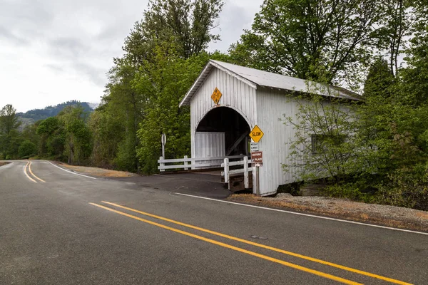 Myrtle Creek Oregon April 2014 Historic Neal Lane Covered Bridge — Stock Photo, Image