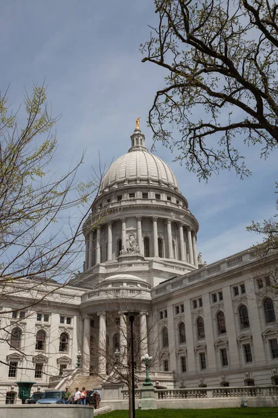 Madison Wisconsin Mayo 2014 Entrada Suroeste Del Edificio Del Capitolio —  Fotos de Stock
