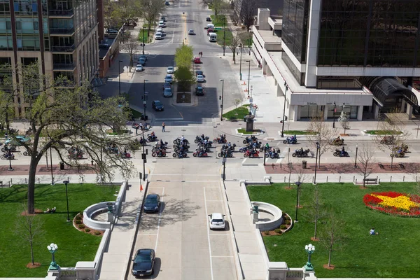 Madison Wisconsin Mayıs 2014 Bir Grup Motosiklet Sürücü Wisconsin Avenue — Stok fotoğraf