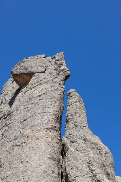 Eroderad Klippformationer Stå Rakryggad Mot Klarblå Våren Himmel Custer State — Stockfoto