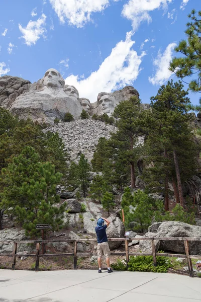 Prendre une photo du mont Rushmore — Photo