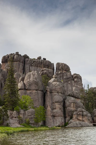 Klippformationer vid Sylvan Lake — Stockfoto