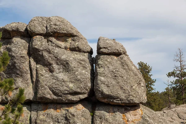 Kivimuodostelmat Sylvan-järvellä — kuvapankkivalokuva