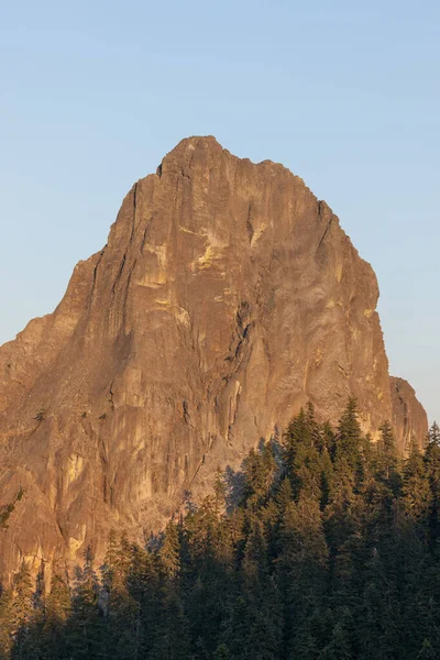 Ett Öra Rabbit Ears Gamla Vulkaniska Inslag Södra Oregon Cascade — Stockfoto