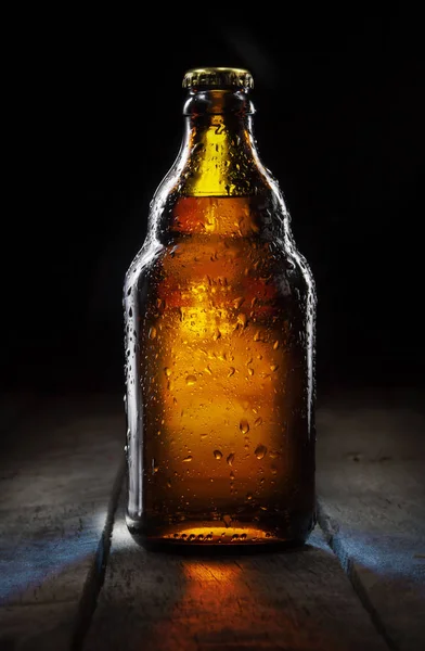 Botella de cerveza fría — Foto de Stock