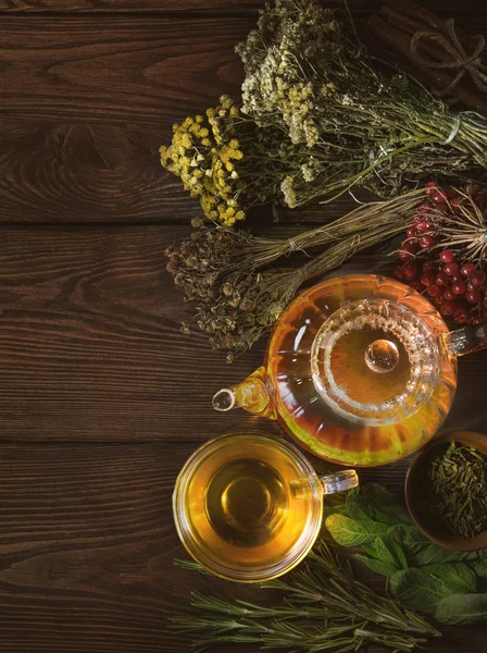 Tea with dried herbs — Stock Photo, Image