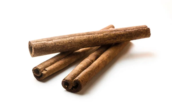 Cinnamon sticks isolated — Stock Photo, Image