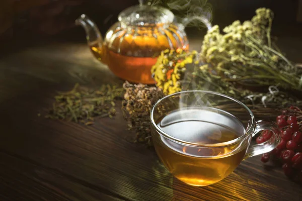 Hot tea in glass teapot — Stock Photo, Image