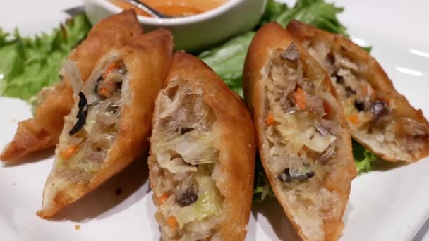 Ruchu Spring Roll Sosem Tabeli Wewnątrz Restauracji Tajlandia — Wideo stockowe