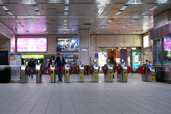 Taipei Taiwan December 2018 Motion People Walking Fare Pay Zone — Stock Photo, Image