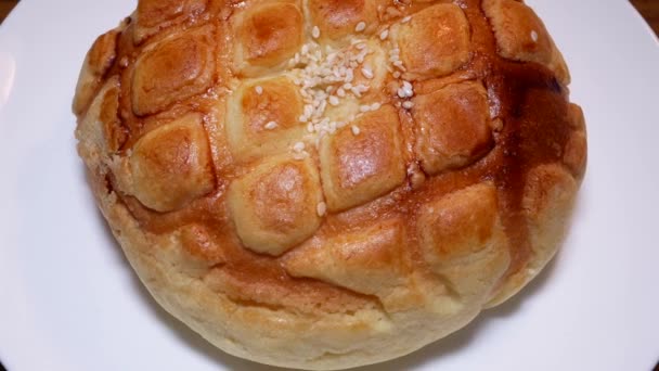 Rotating Pineapple Bun White Background — Stock Video