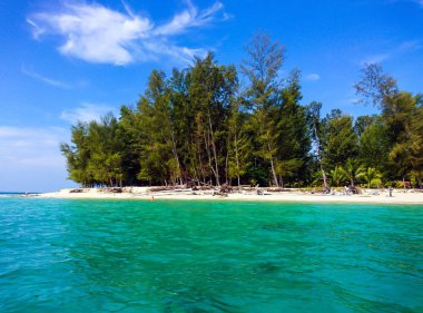 Koh Bulone ada su ve gökyüzü Satun, Tayland