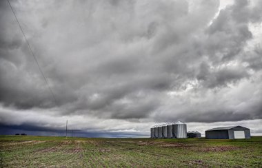 Çayır fırtına bulutları Kanada Saskatchewan yaz uyarılar