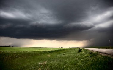 Çayır fırtına bulutları Kanada Saskatchewan yaz uyarılar